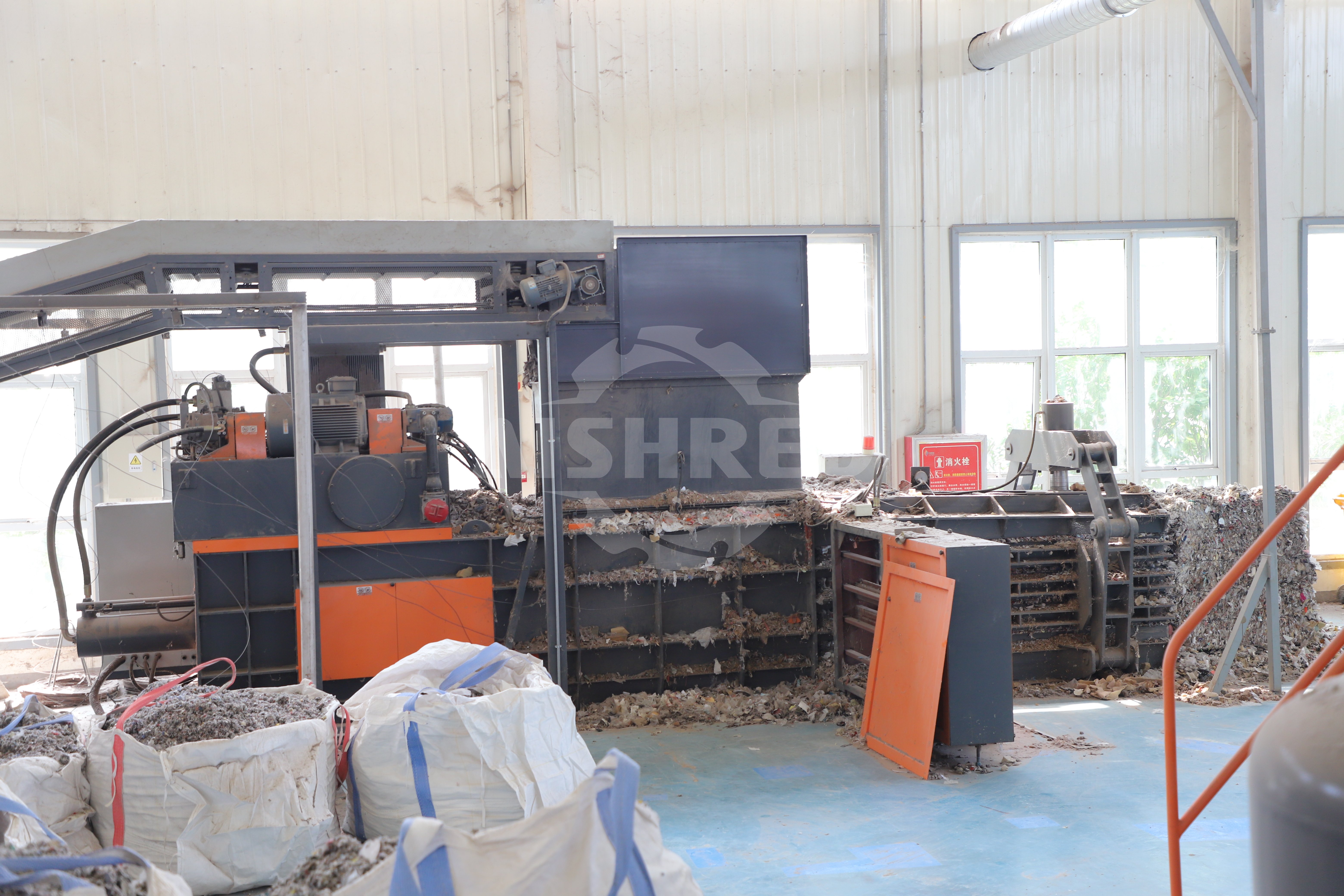 Horizontal Hydraulic Baler