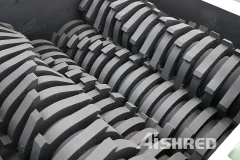 为何使用剪切式破碎机处理危废垃圾?