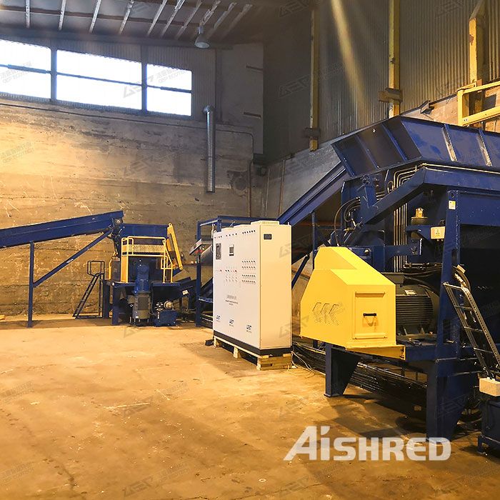 Complete set of plastic waste shredder