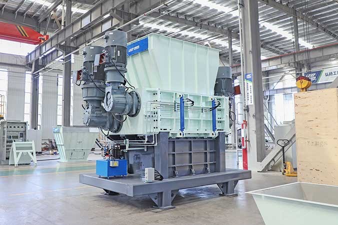 Four-Shaft Shredder