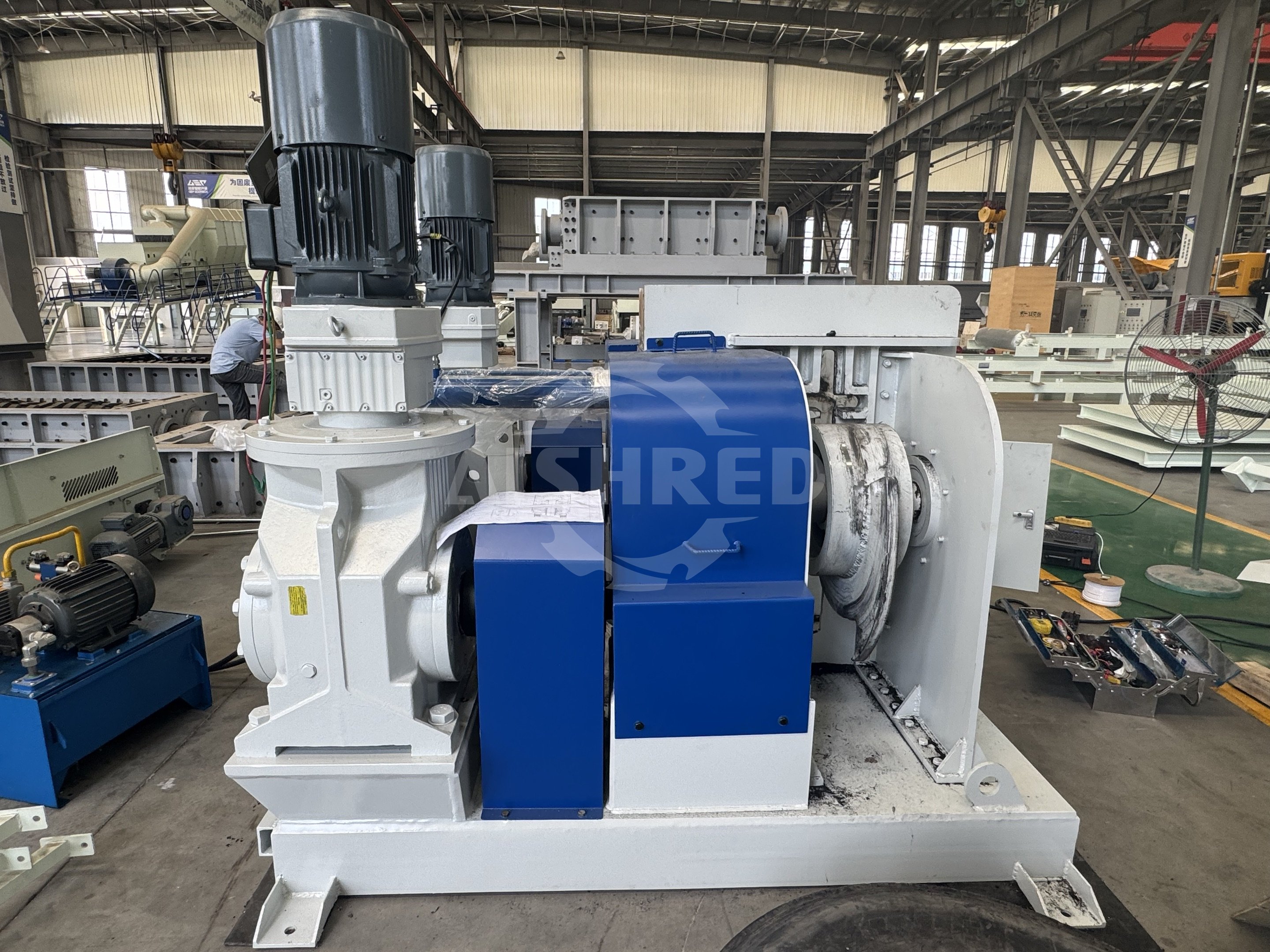 Bi-directional Tire Debeader