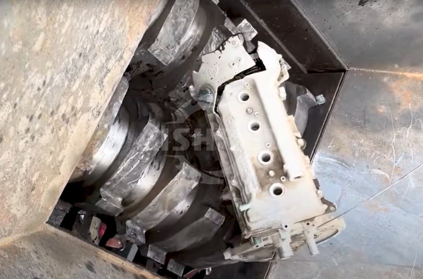 Engine block shredder machine