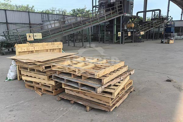 Wooden pallets