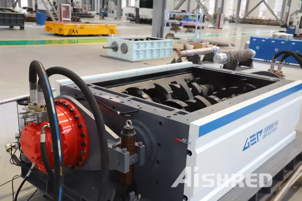 AIShred Pre-Shredder for Large-Volume and Bulky Pieces of Waste Wood ...