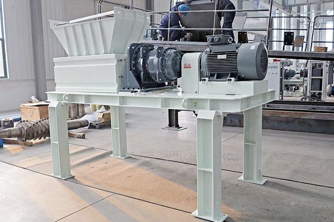 Single Motor Driven Double Shaft Shredder