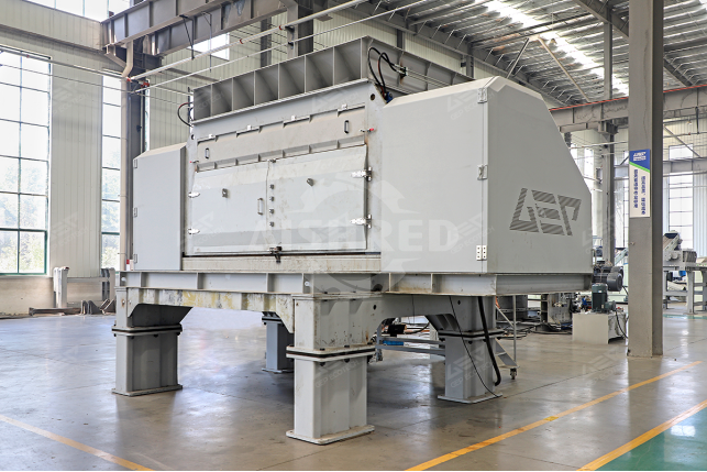 Single shaft shredder
