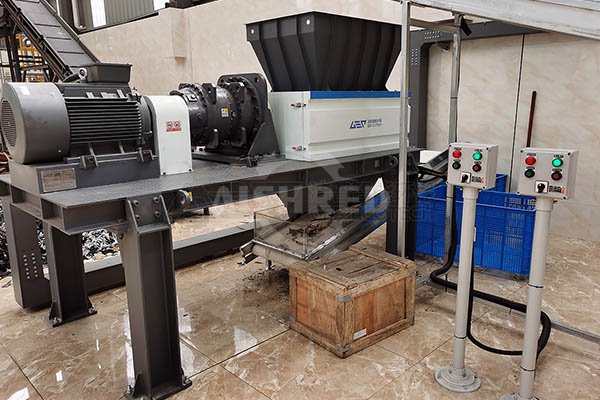 Double Shaft Leather Shredder