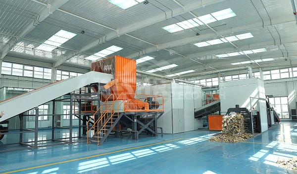 大件生活垃圾粉碎打包机，适用于沙发、床垫和家具等