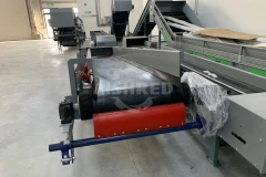 UAE PP/PS Plastic Hanger Recycling with Customized Single-Shaft Grinder & Magnetic Separator