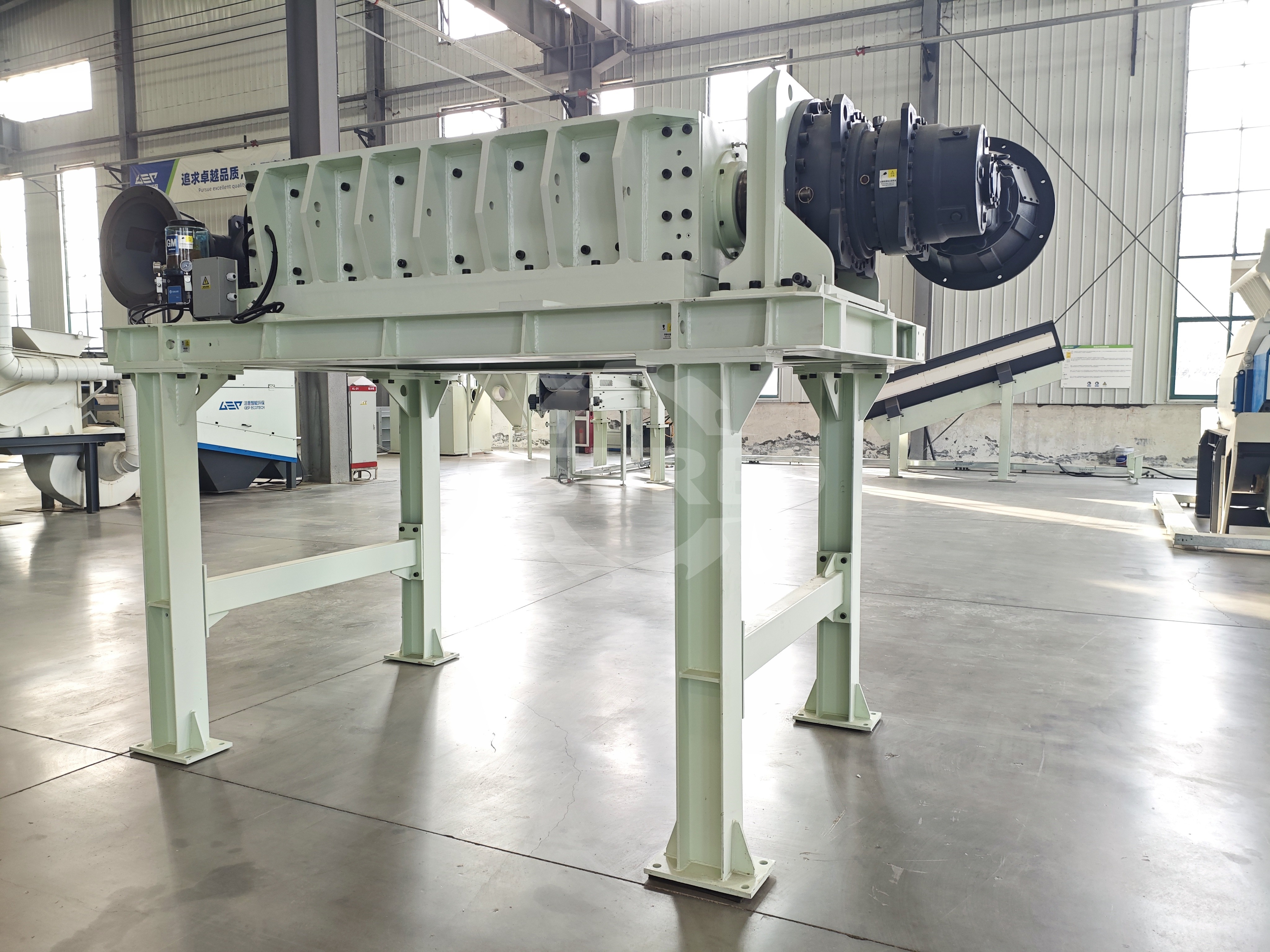 Double-Shaft FRP Shredder