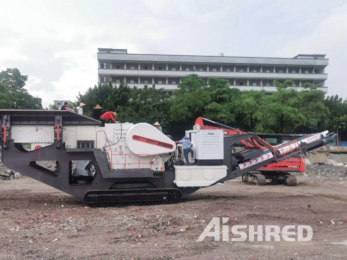 Crawler Mobile Construction Waste Crusher