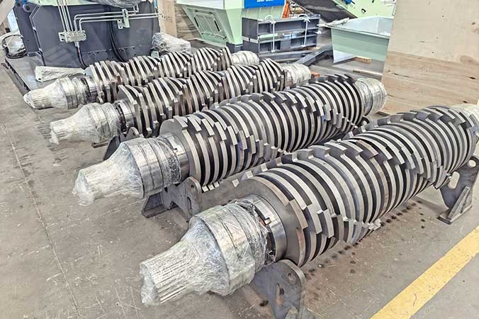 Four-Shaft Shredder