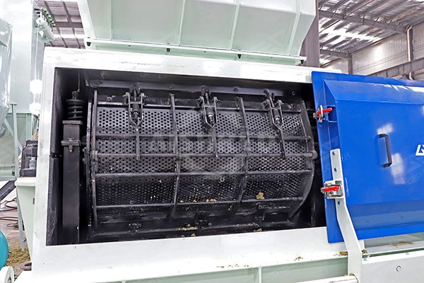 Adjustable Large Area Screen