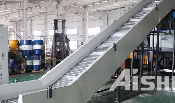 Máy hủy tài liệu AISHred trong tái chế thùng dầu thải